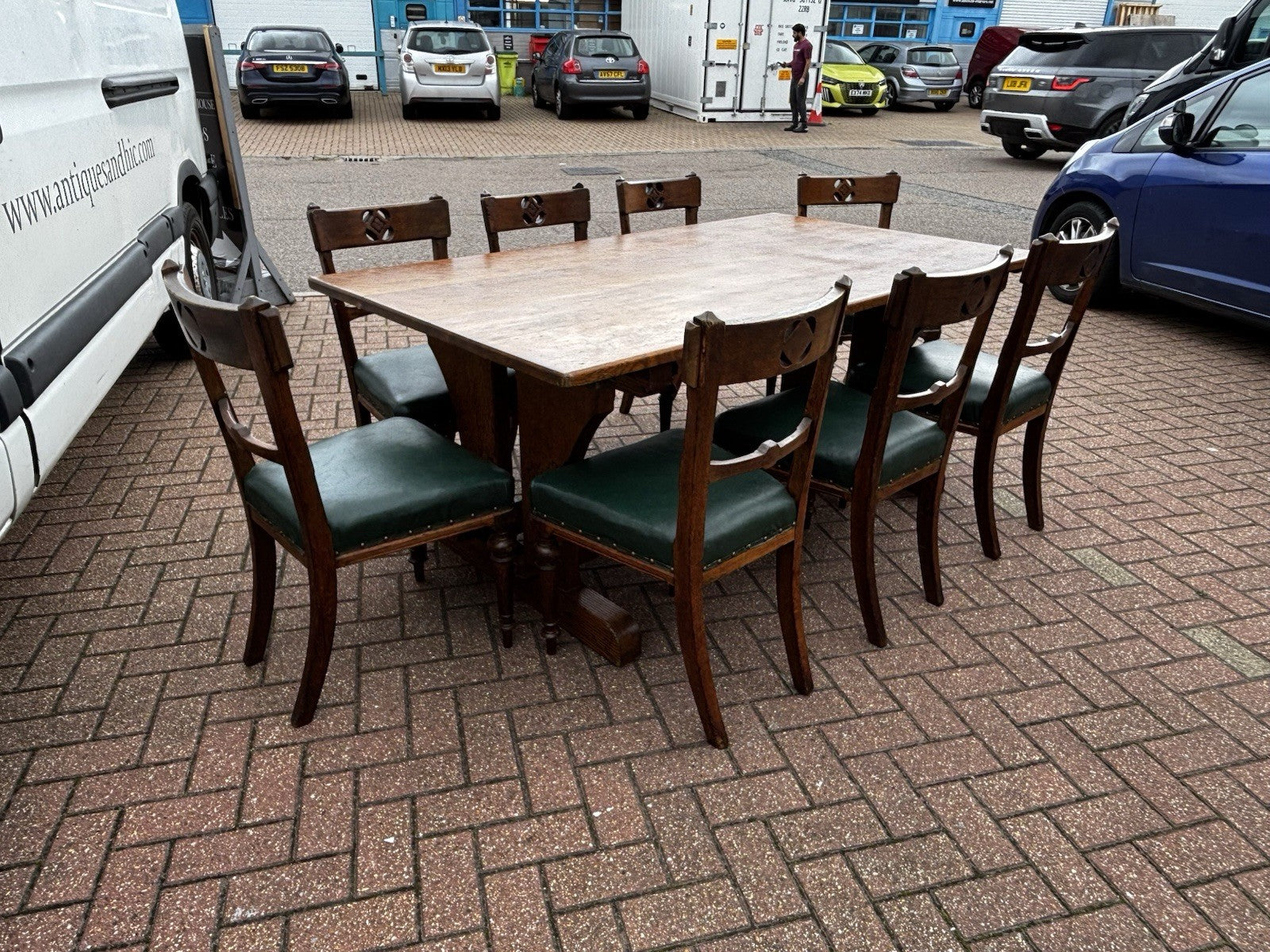 Arts & Crafts Light Oak Dining Table & 8 Chairs. Superb Quality.