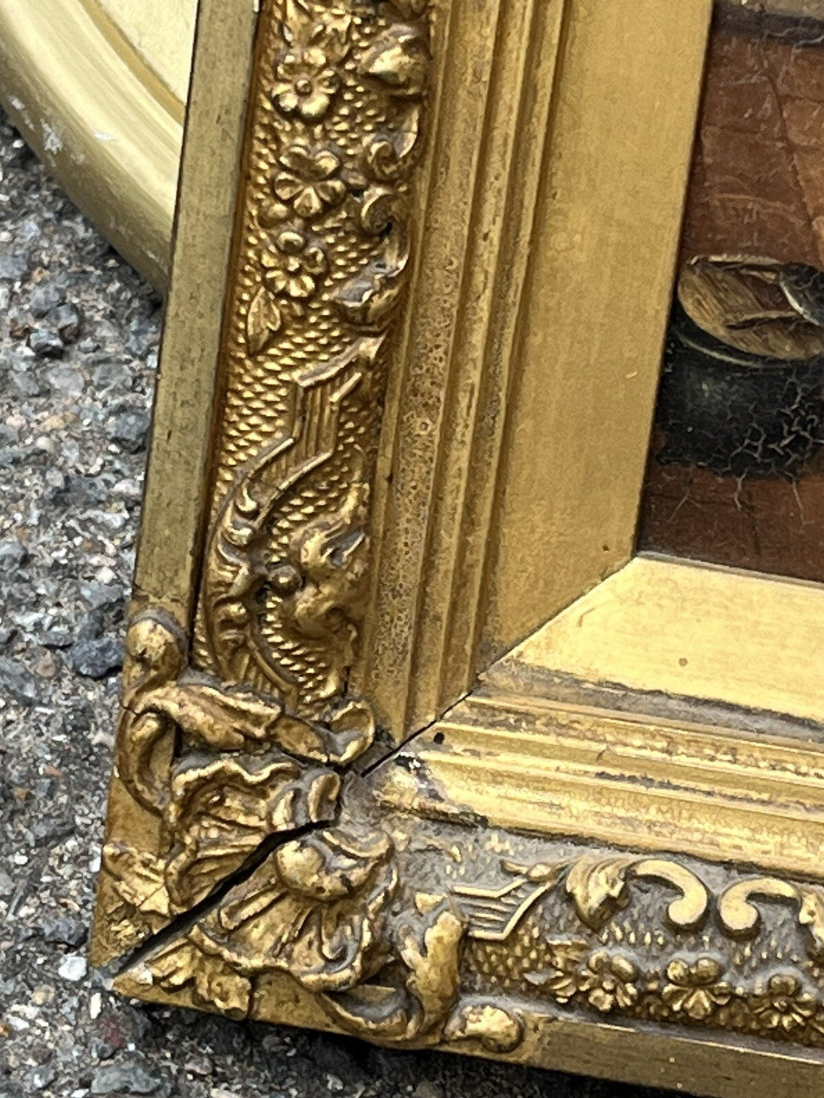 19th Century English Tavern Or Inn Scene. Oil On Canvas In Gold Gilt Frame.