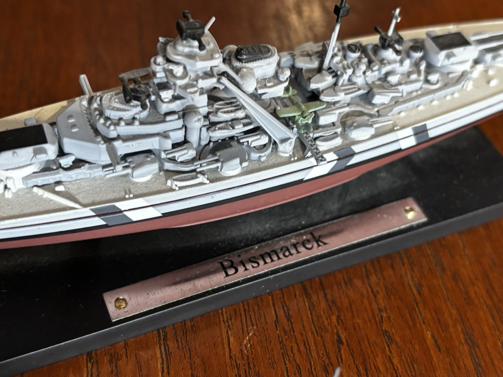 3 Battleships:- HMS Hood, USS Missouri & The Bismark