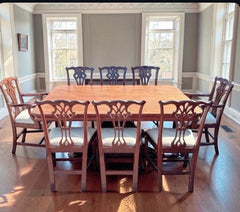 Antique Mahogany Dining Table & 8 Chairs.