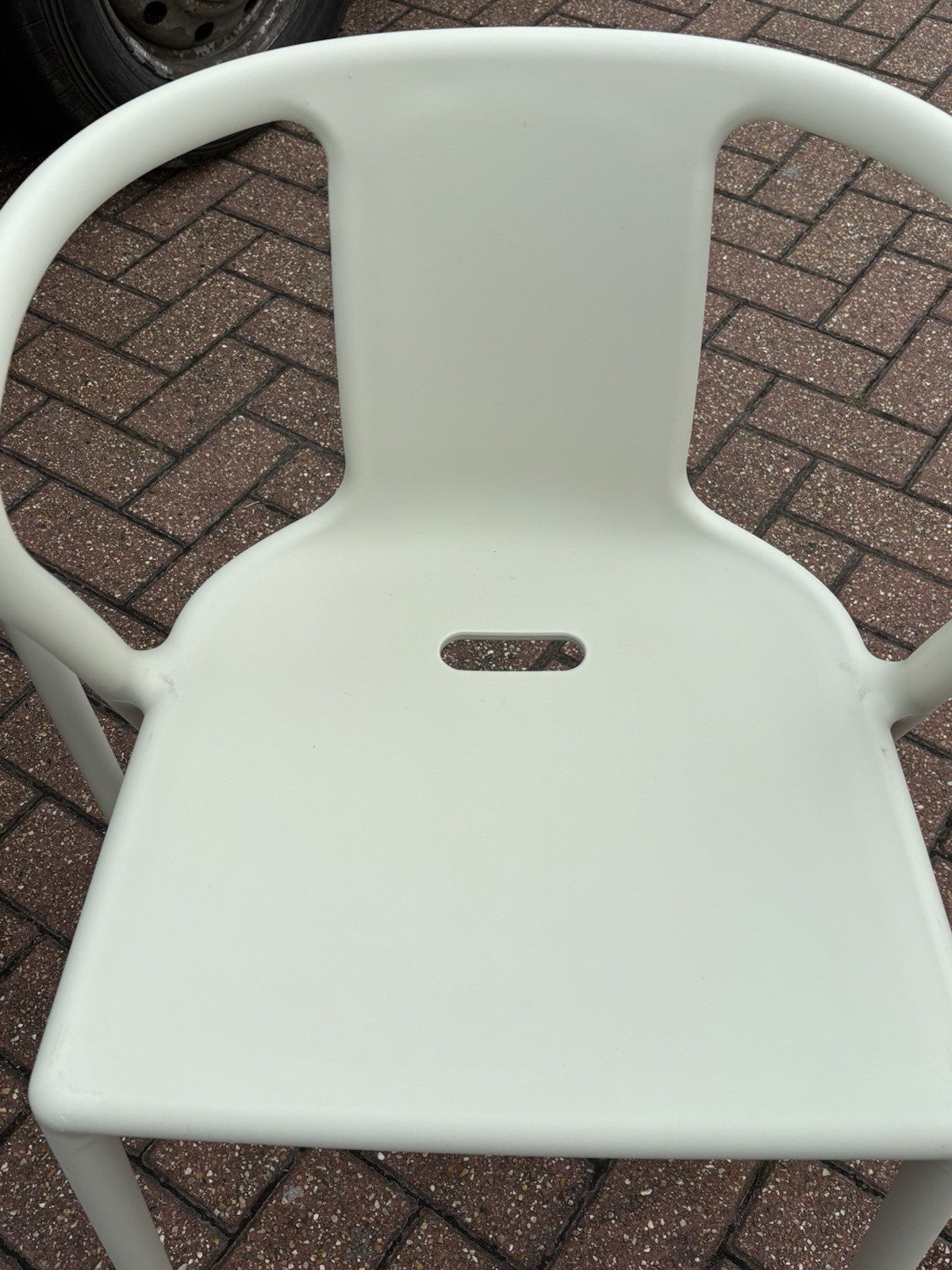 4 White Air Armchair Designer Chairs By Magis, Designed By Jasper Morrison