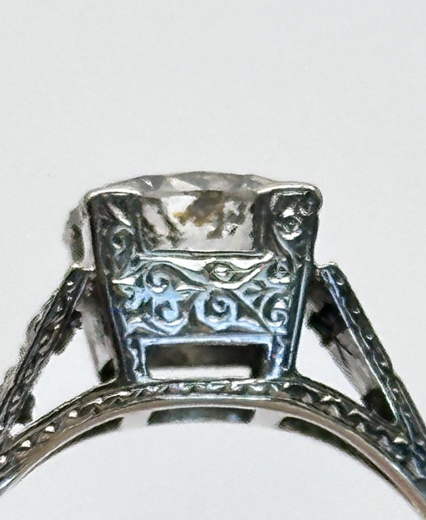 Antique Deco 18ct White Gold 1 3/4 Carat Diamond Ring