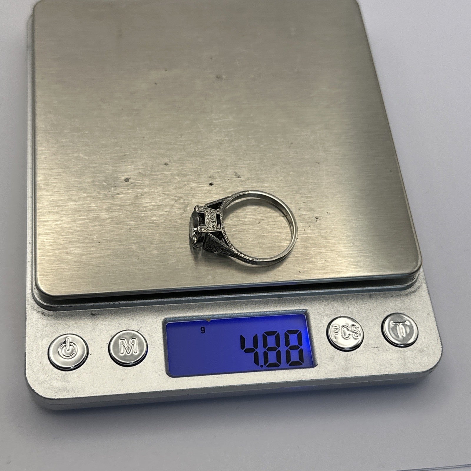 Antique Deco 18ct White Gold 1 3/4 Carat Diamond Ring