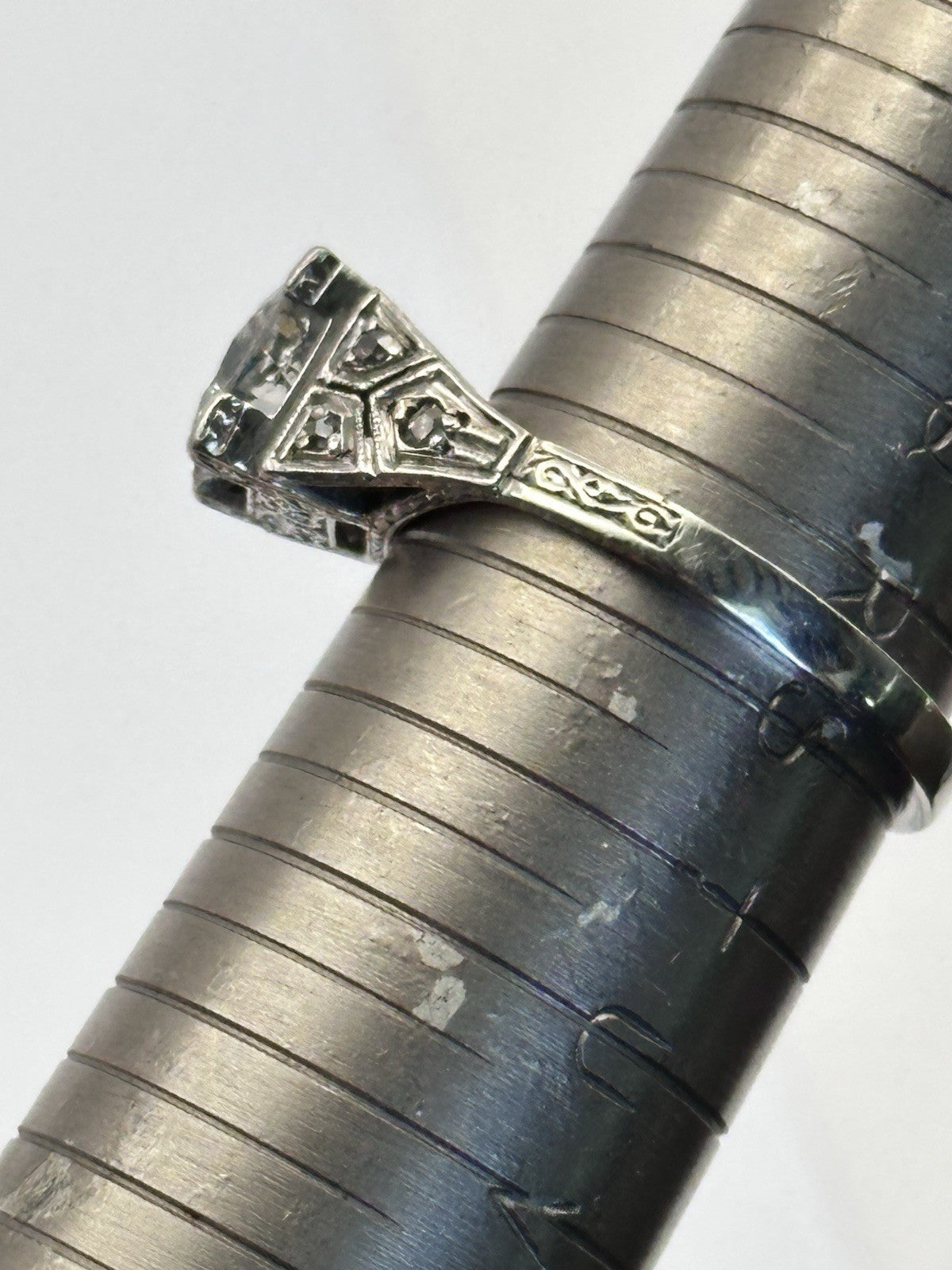 Antique Deco 18ct White Gold 1 3/4 Carat Diamond Ring