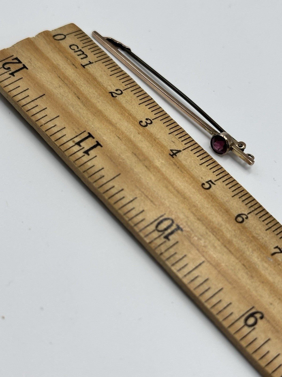 Antique 9ct Gold Garnet Bar Brooch