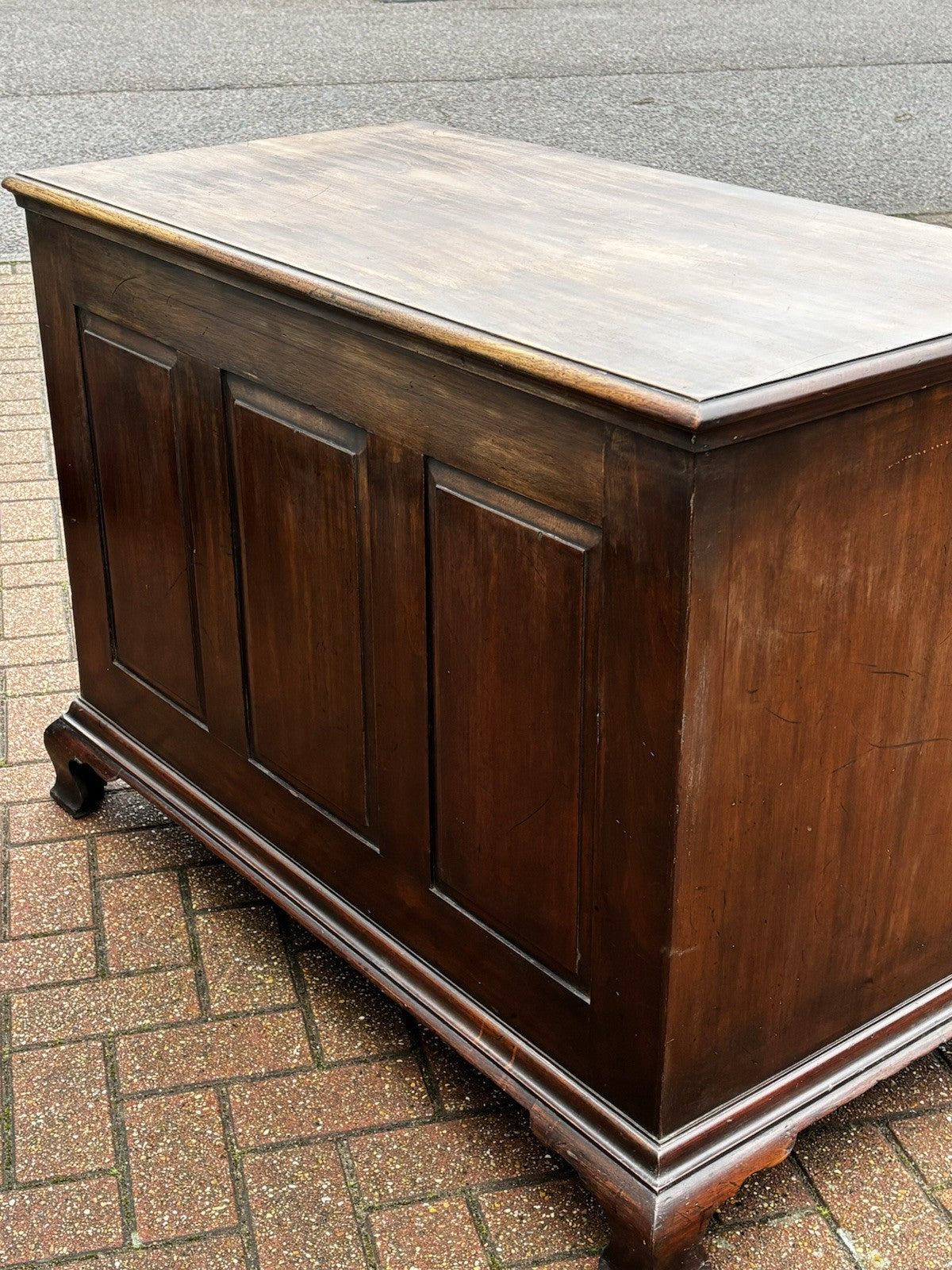 Antique Mahogany Rhode Island Desk, In The Style Of John Townsend.