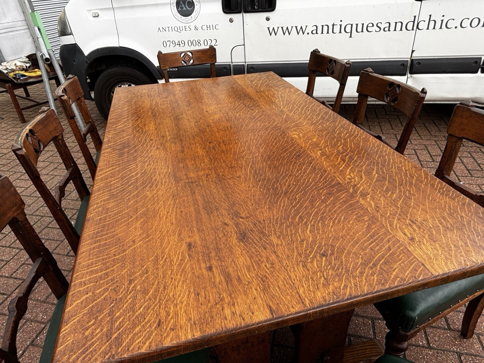 Arts & Crafts Light Oak Dining Table & 8 Chairs. Superb Quality.