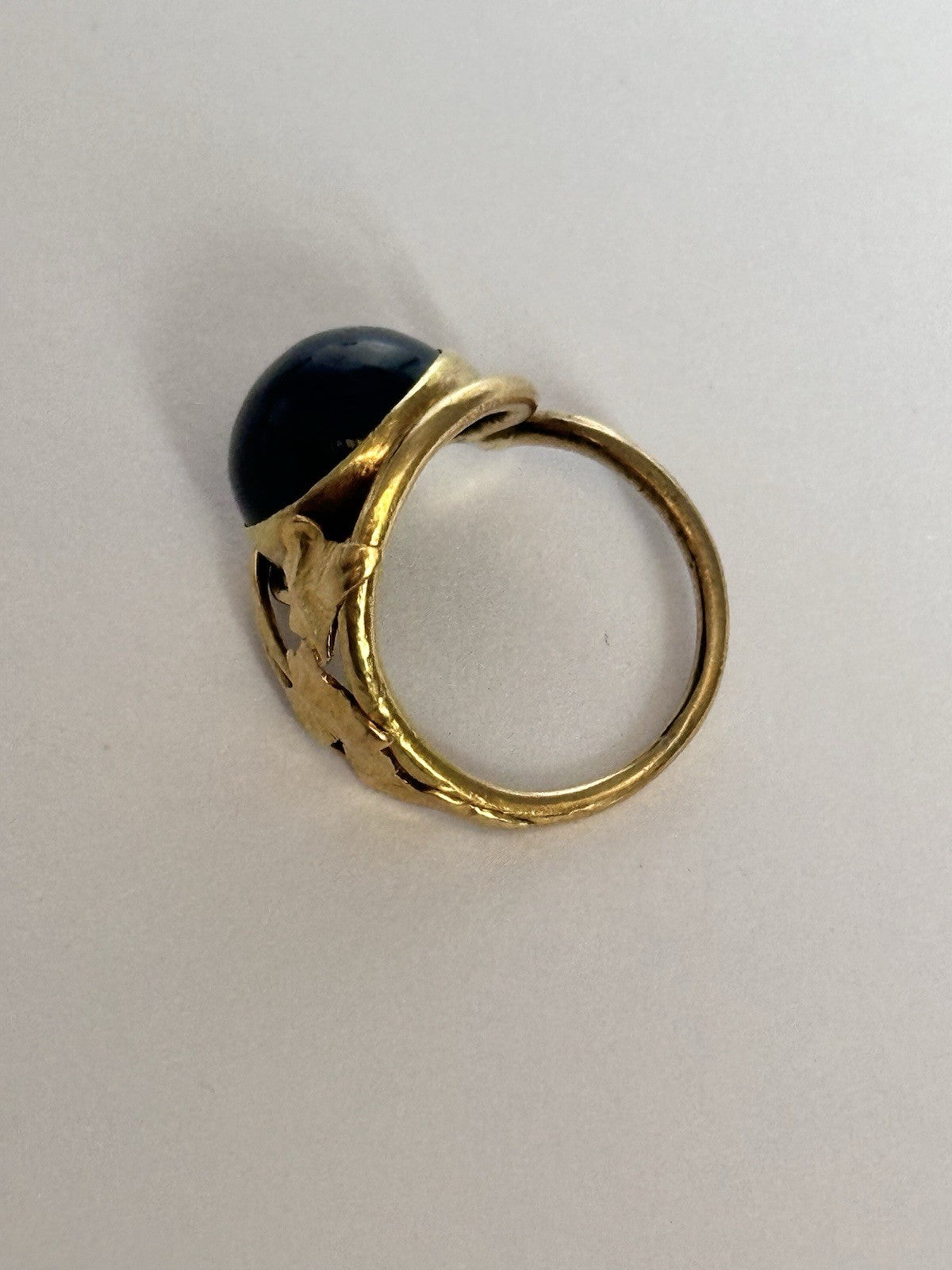 Antique 18ct Yellow Gold Lapis Lazuli Leaves Foliage Detail