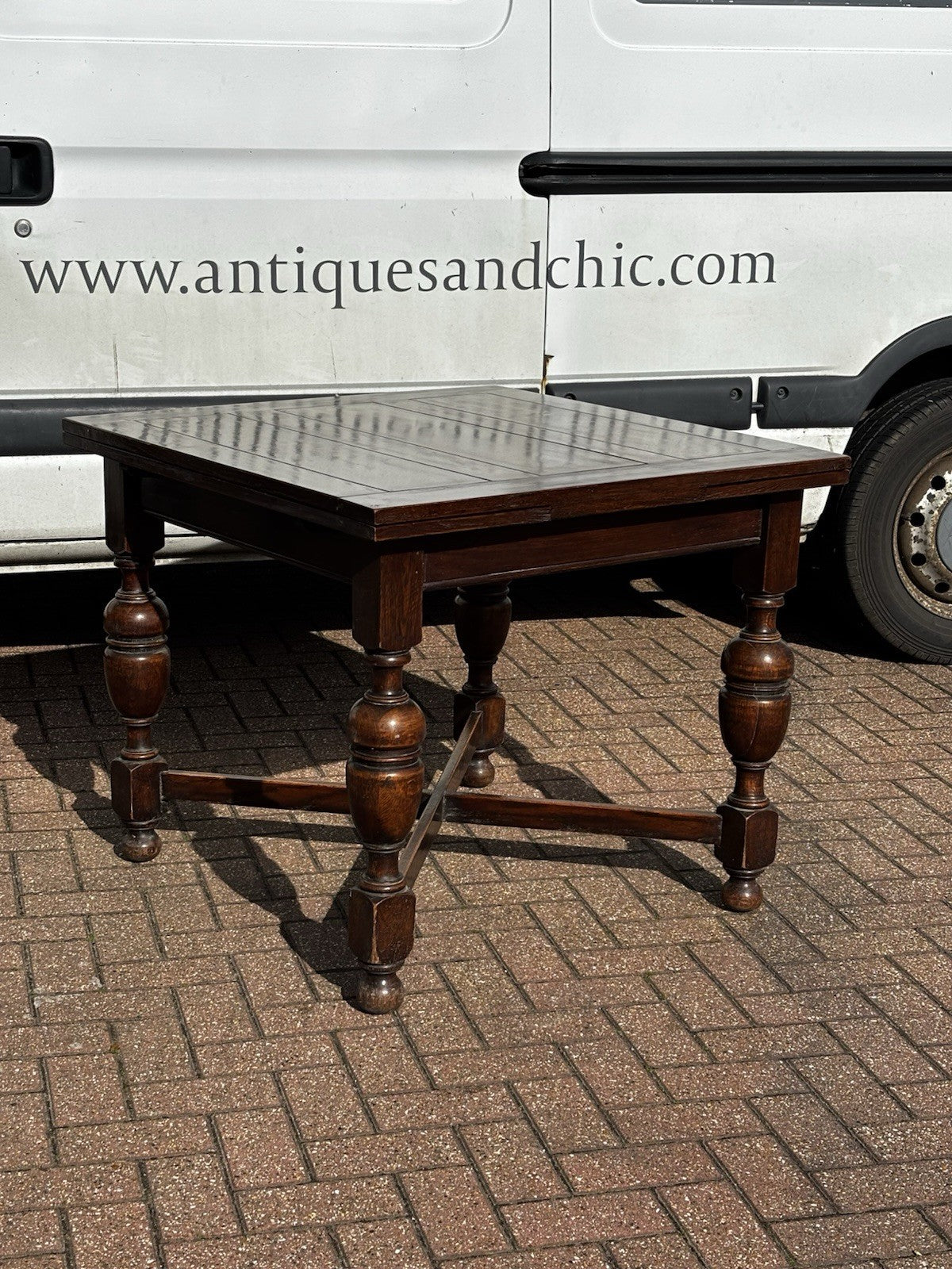 1920's Extending Oak Draw Leaf Table & 4 Chairs