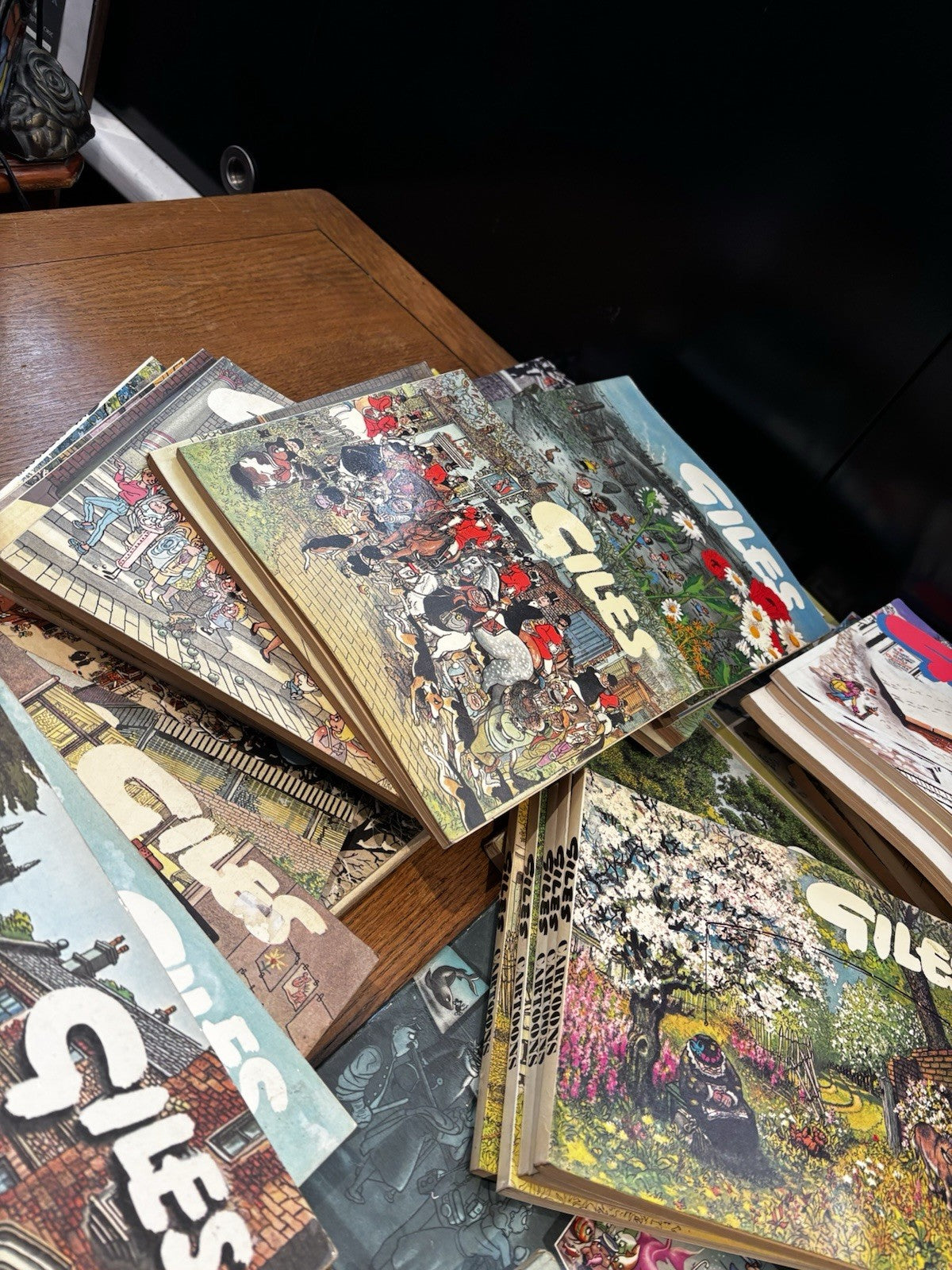 39 Giles Annuals