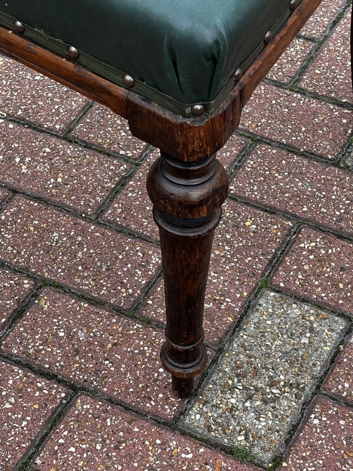 Arts & Crafts Light Oak Dining Table & 8 Chairs. Superb Quality.