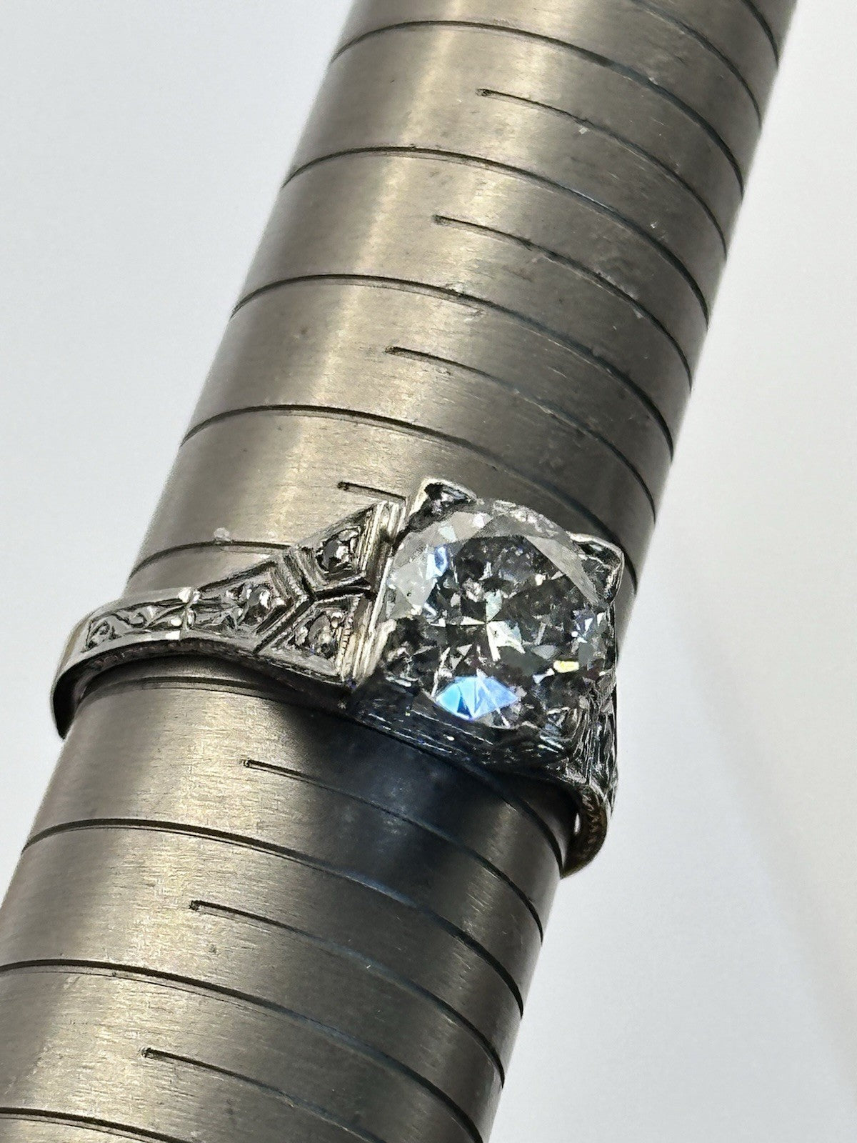 Antique Deco 18ct White Gold 1 3/4 Carat Diamond Ring