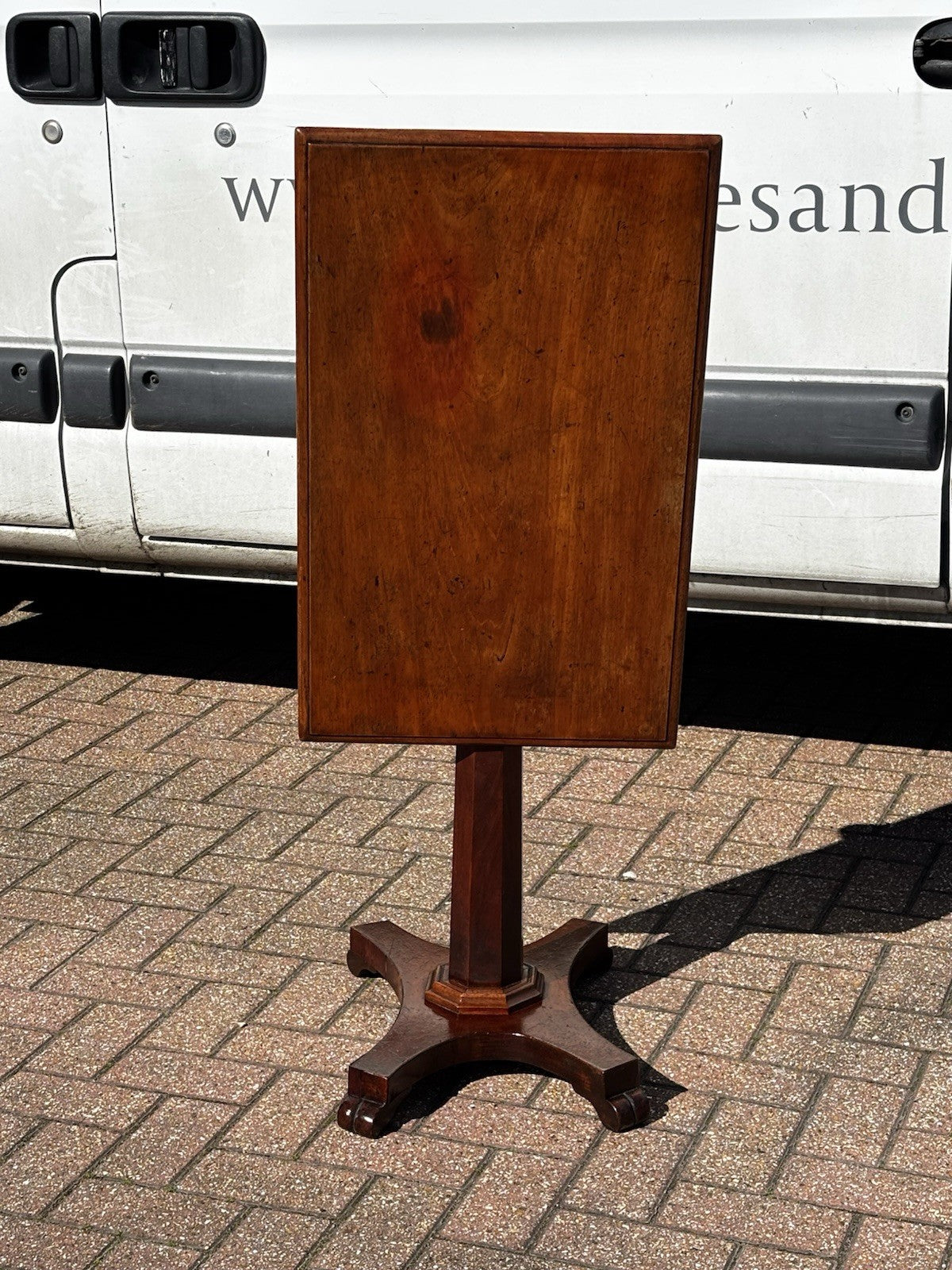 Antique William IV Mahogany Tilt Top Lamp Table/Side Table