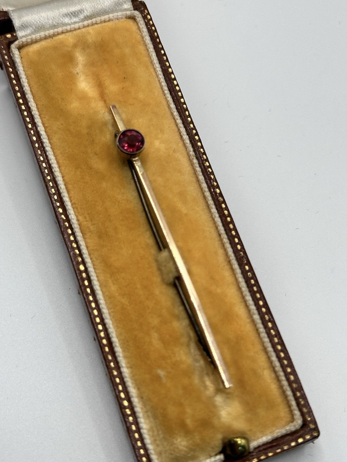Antique 9ct Gold Garnet Bar Brooch