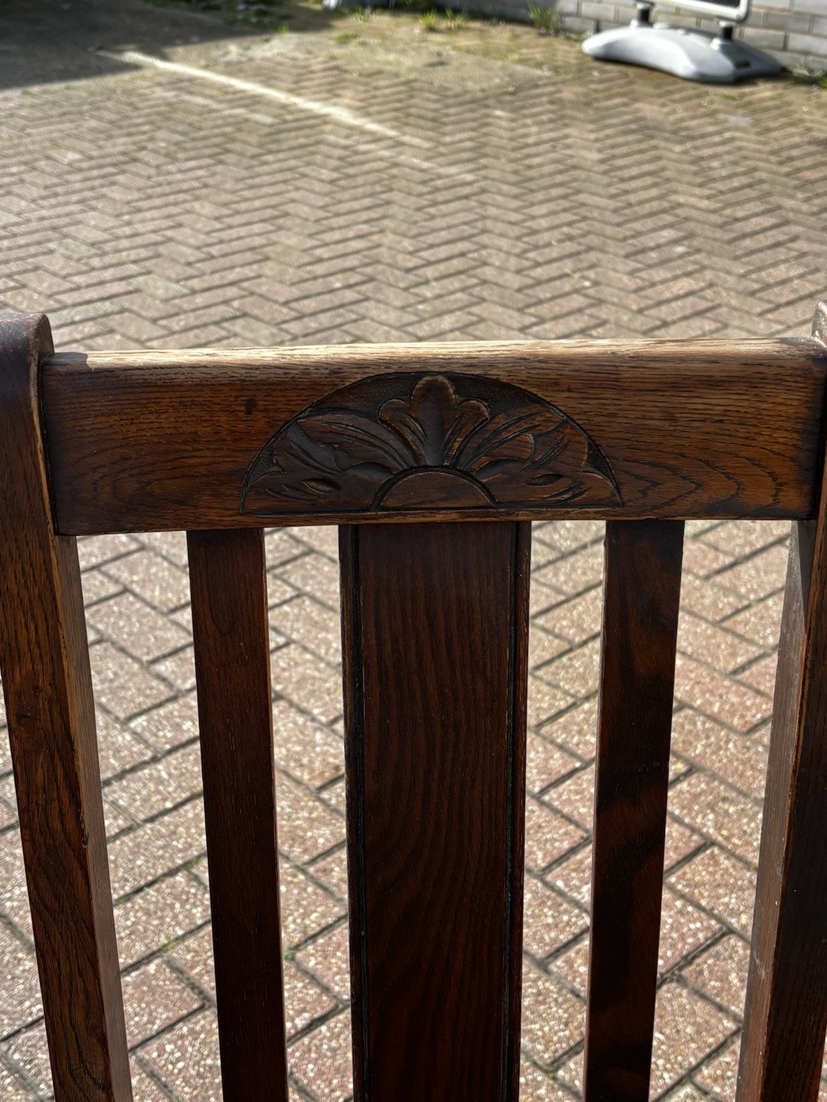 1920's Extending Oak Draw Leaf Table & 4 Chairs