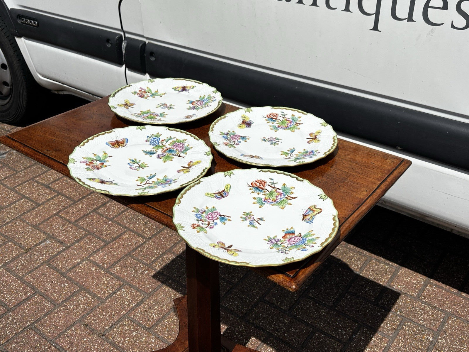 4 Herend Queen Victoria Dinner Plates
