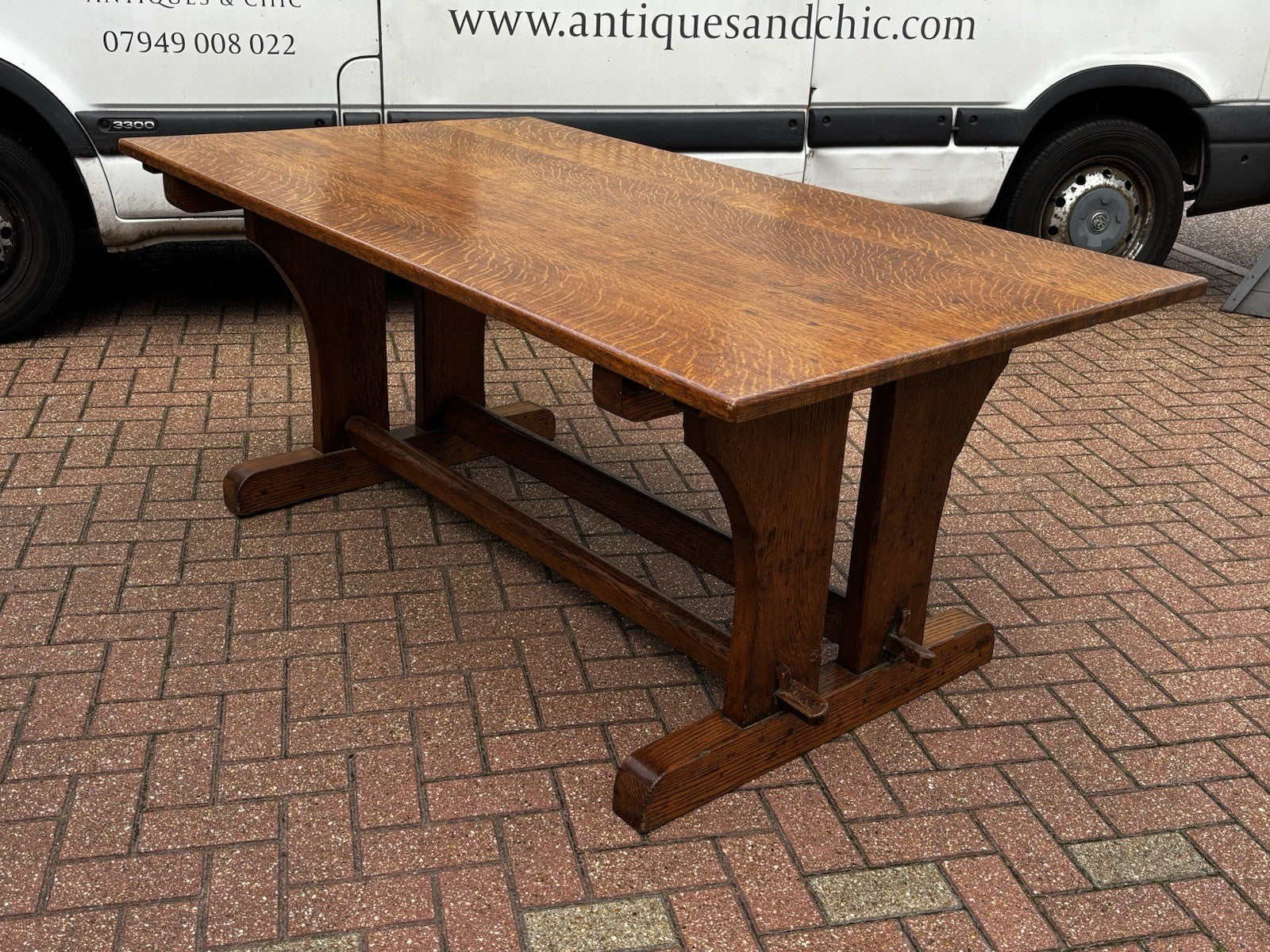 Arts & Crafts Light Oak Dining Table & 8 Chairs. Superb Quality.