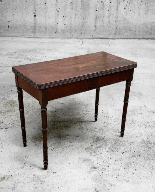 Antique Georgian Cuban Mahogany Games / Tea Table With Fold Over Lid