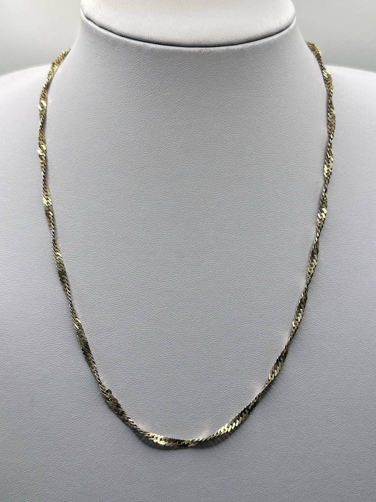 14ct Gold Cuban Link Twist Chain Necklace 9.65g