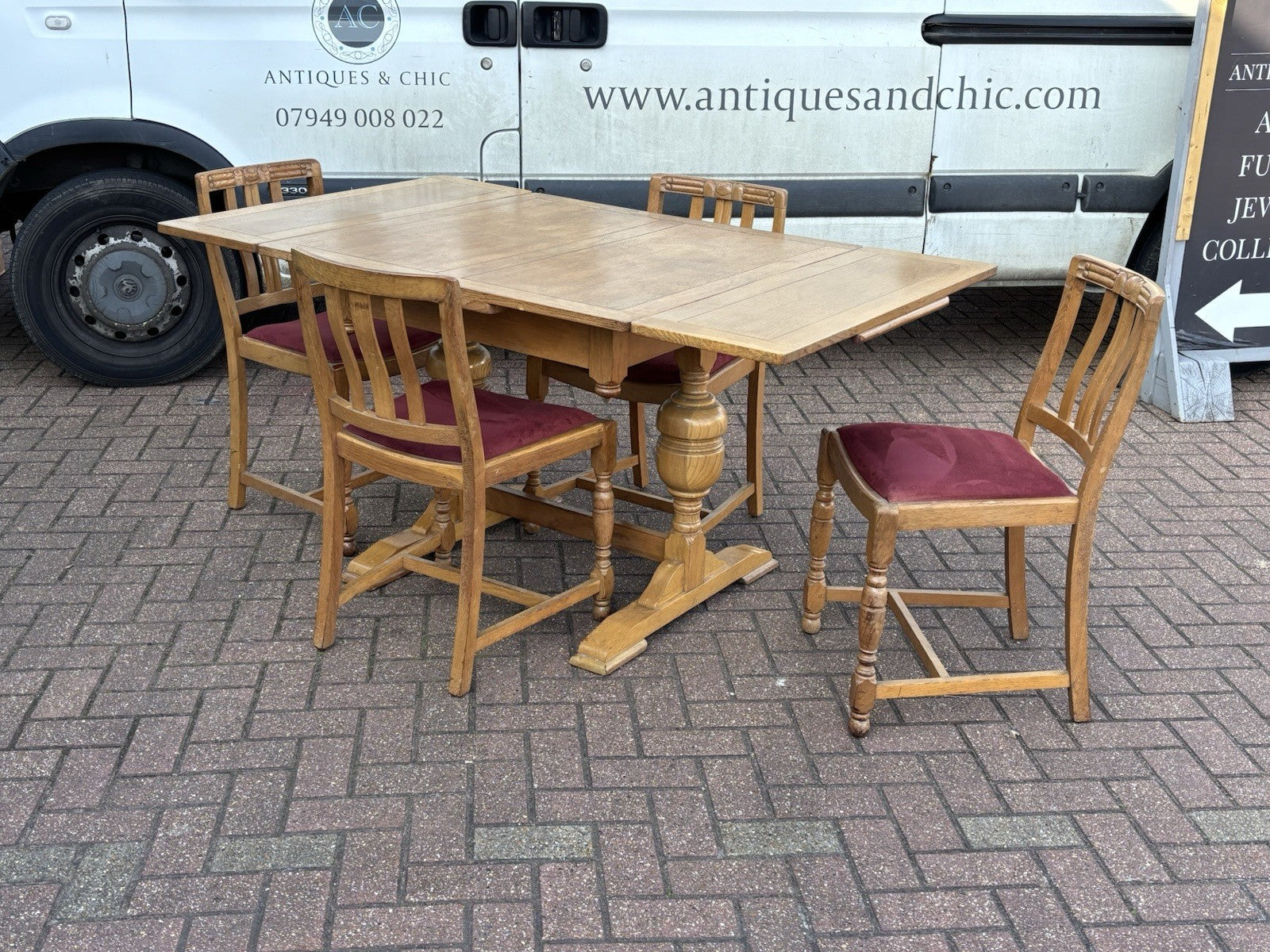 1930's Extending Light Oak Draw Leaf Table & 4 Chairs