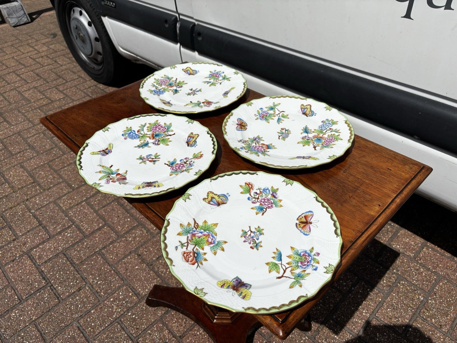 4 Herend Queen Victoria Dinner Plates