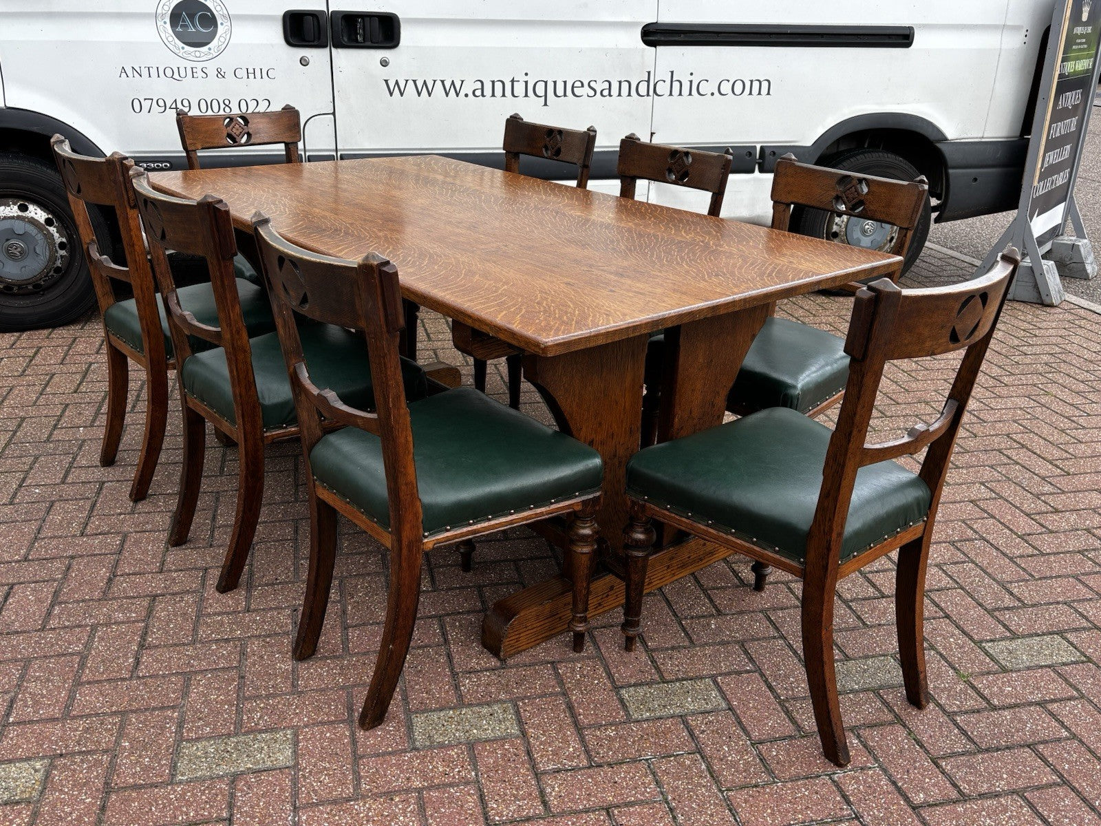 Arts & Crafts Light Oak Dining Table & 8 Chairs. Superb Quality.