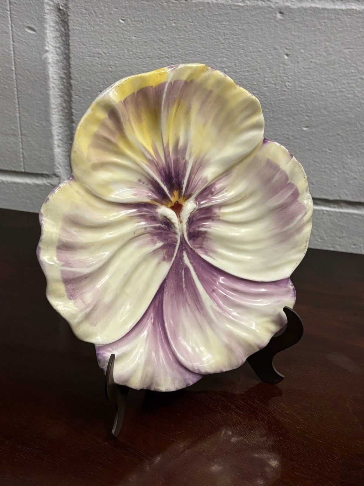 Art Deco Flower Plate