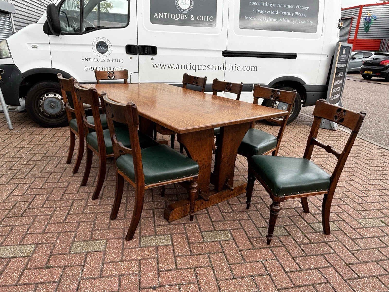 Arts & Crafts Light Oak Dining Table & 8 Chairs. Superb Quality.