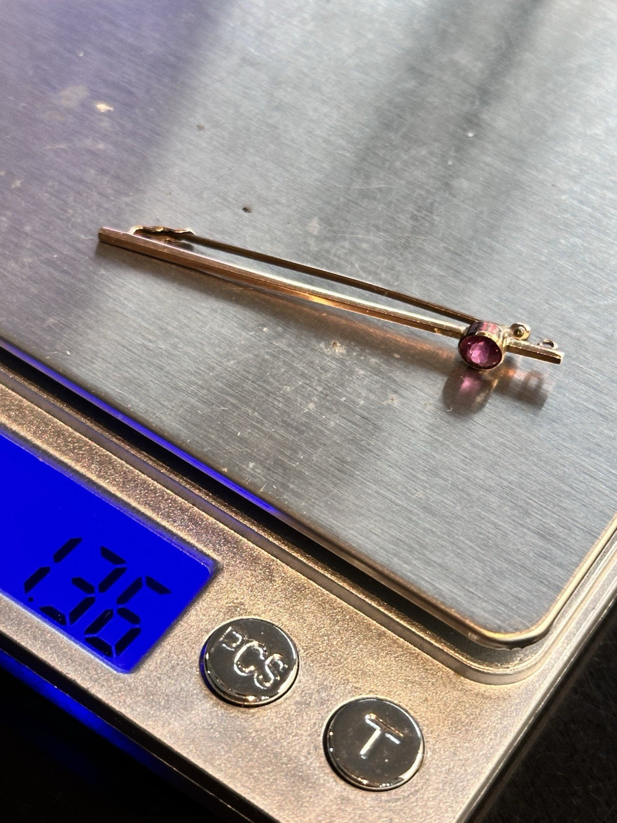 Antique 9ct Gold Garnet Bar Brooch