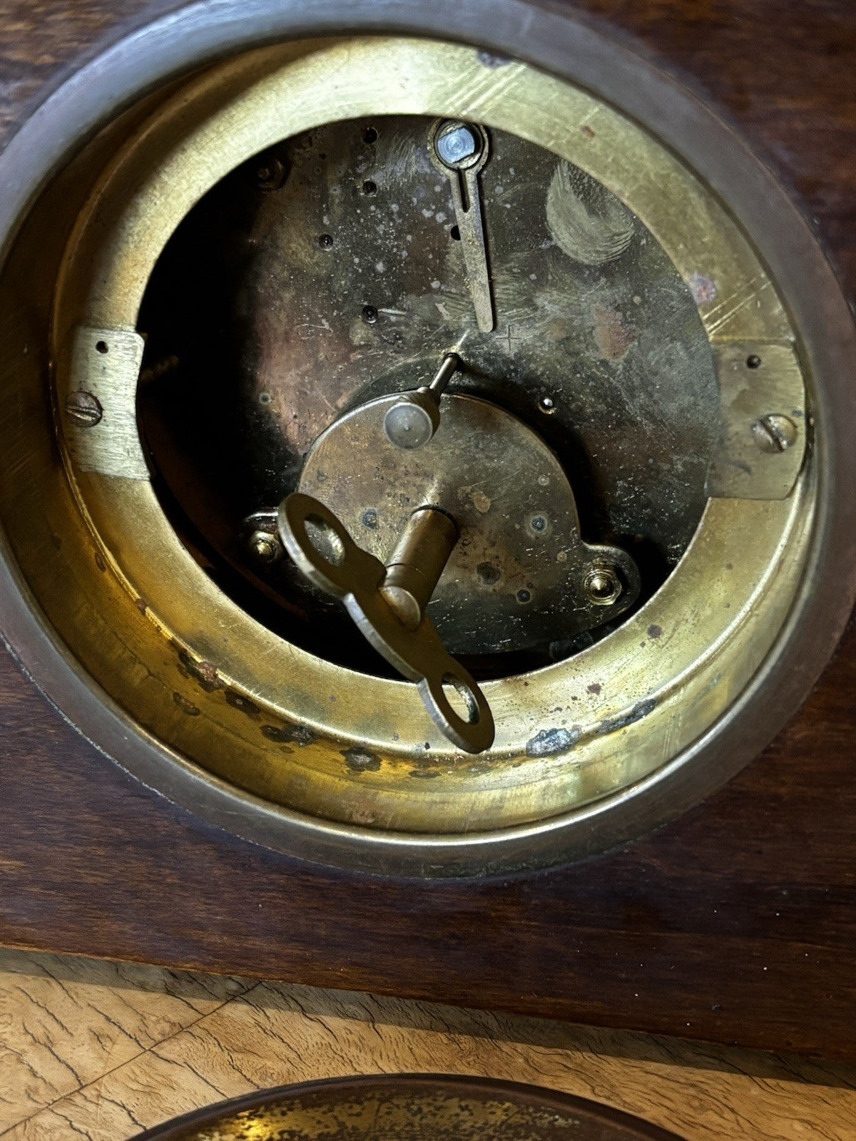 Art Deco Inlaid Walnut Mantle Clock.