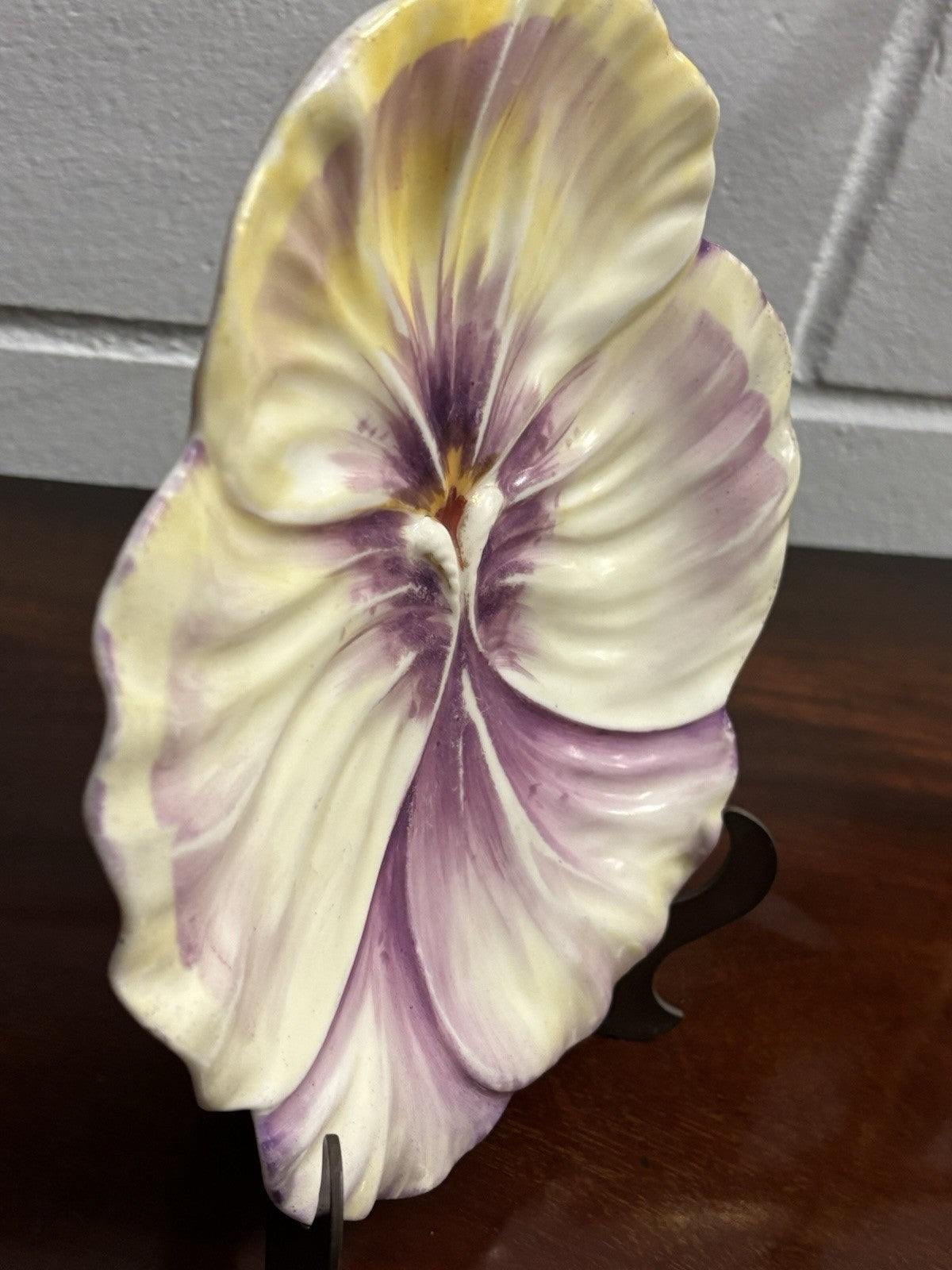 Art Deco Flower Plate