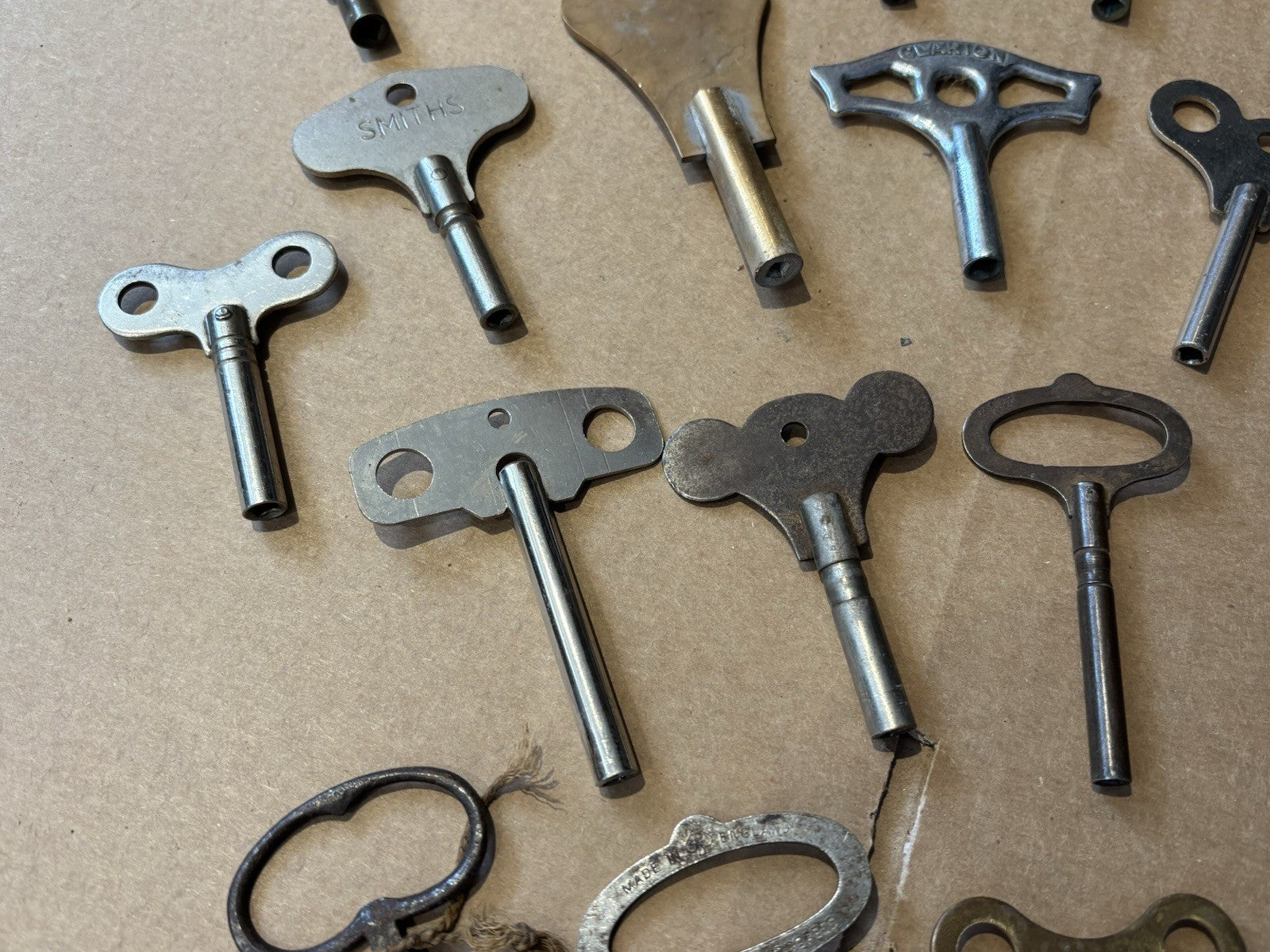 27 Clock Keys