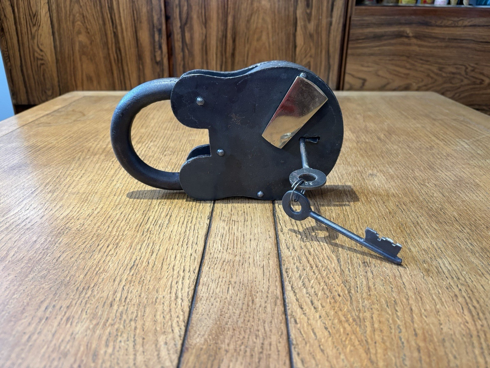 A Huge Metal Shop Display Working Padlock.  23.5 Cms Tall.