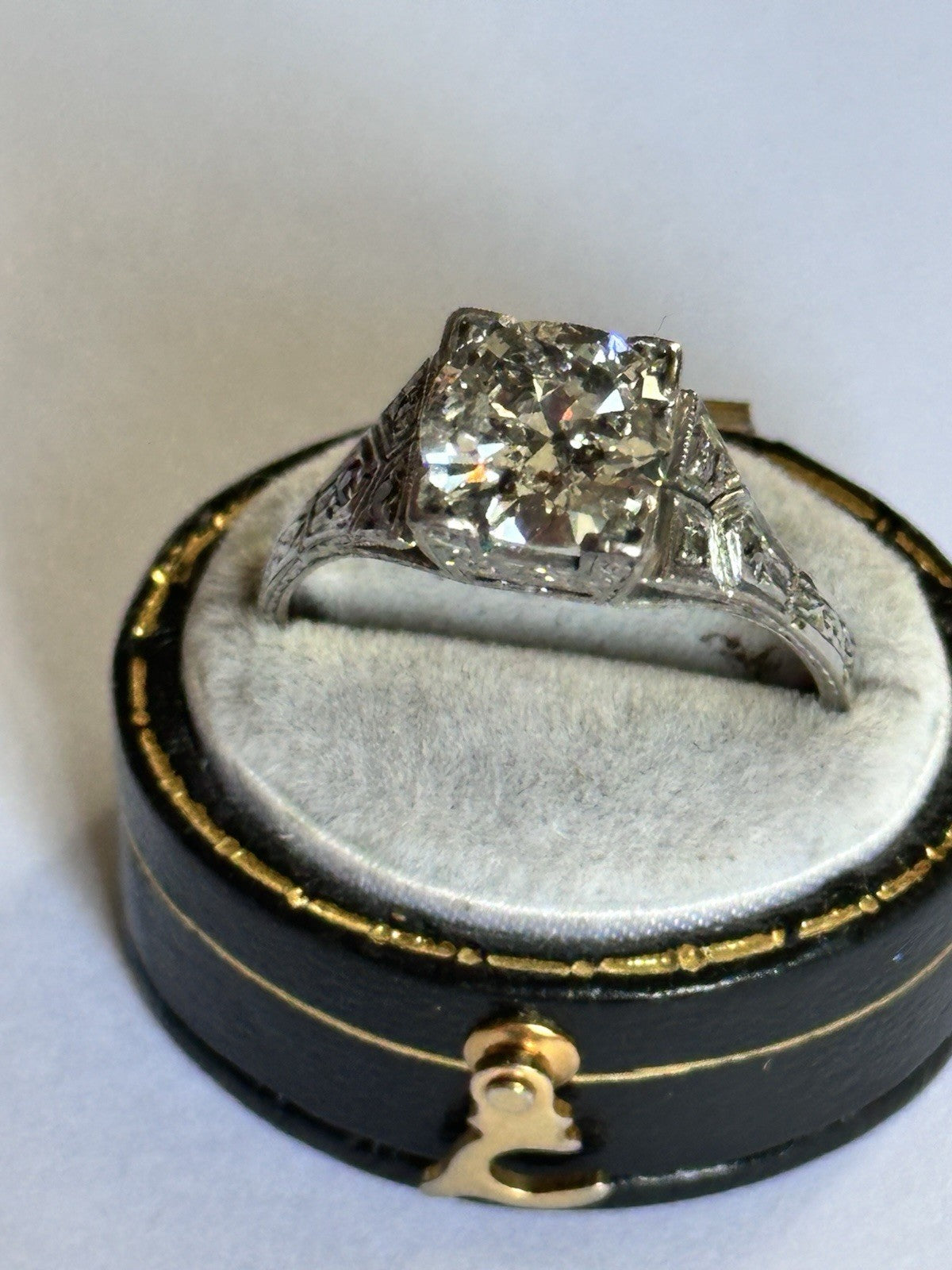Antique Deco 18ct White Gold 1 3/4 Carat Diamond Ring