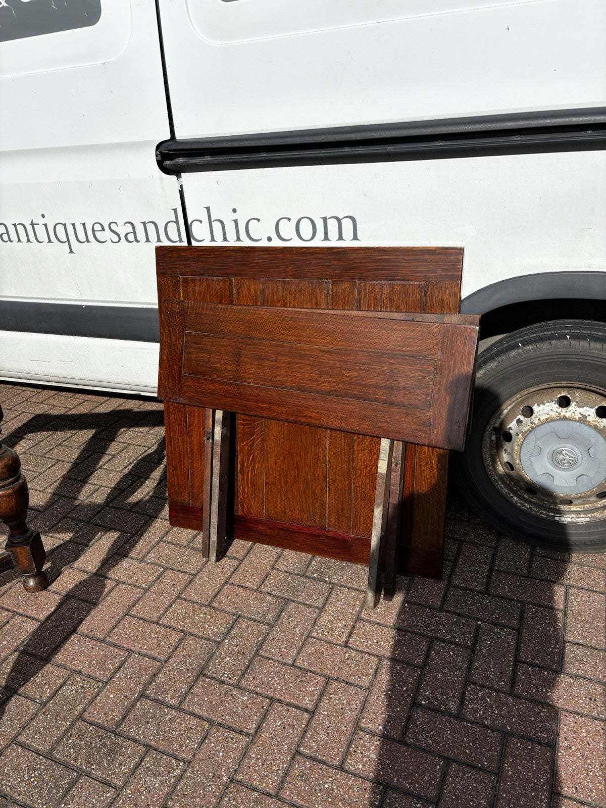 1920's Extending Oak Draw Leaf Table & 4 Chairs