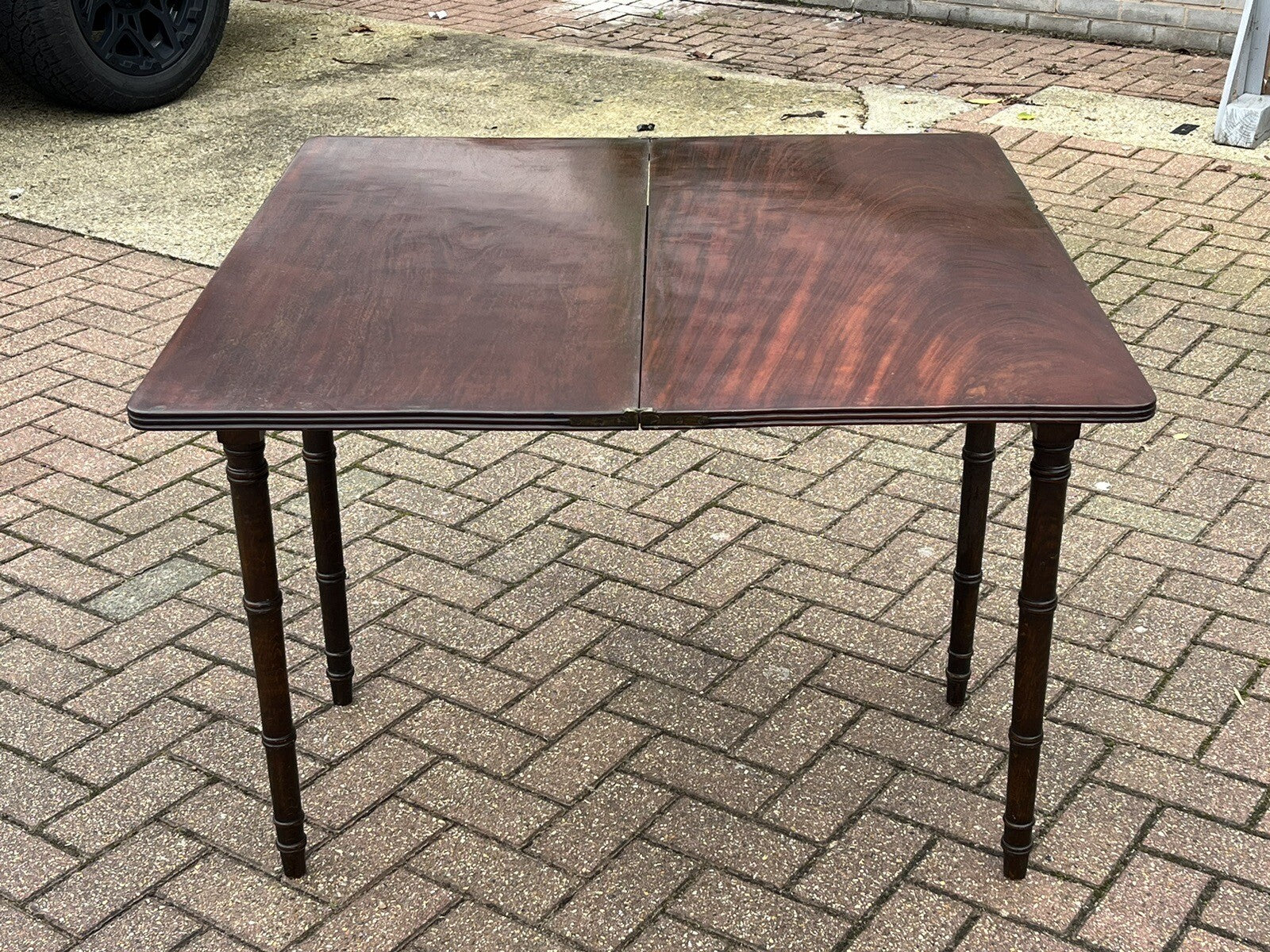 Antique Georgian Cuban Mahogany Games / Tea Table With Fold Over Lid
