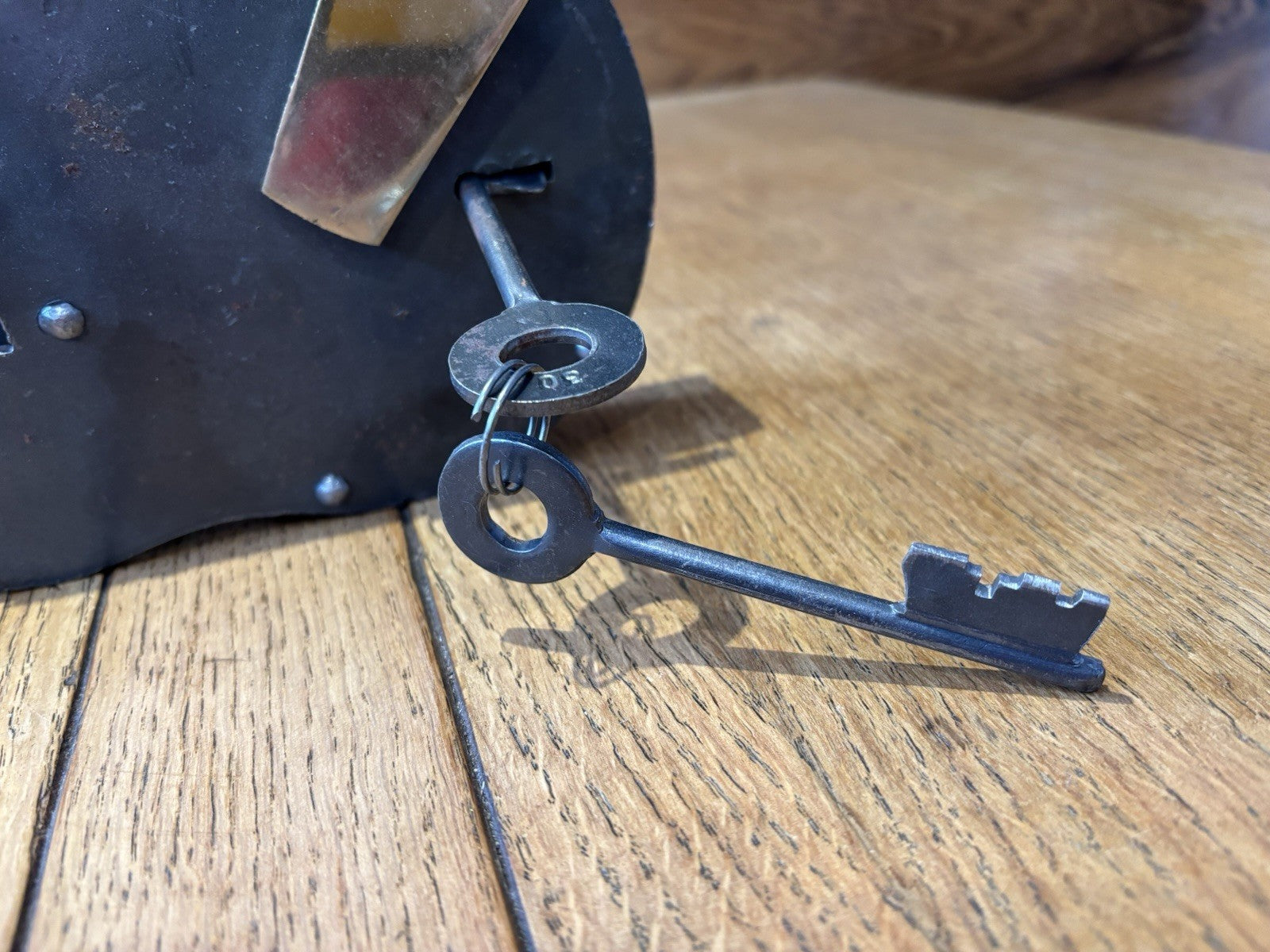 A Huge Metal Shop Display Working Padlock.  23.5 Cms Tall.