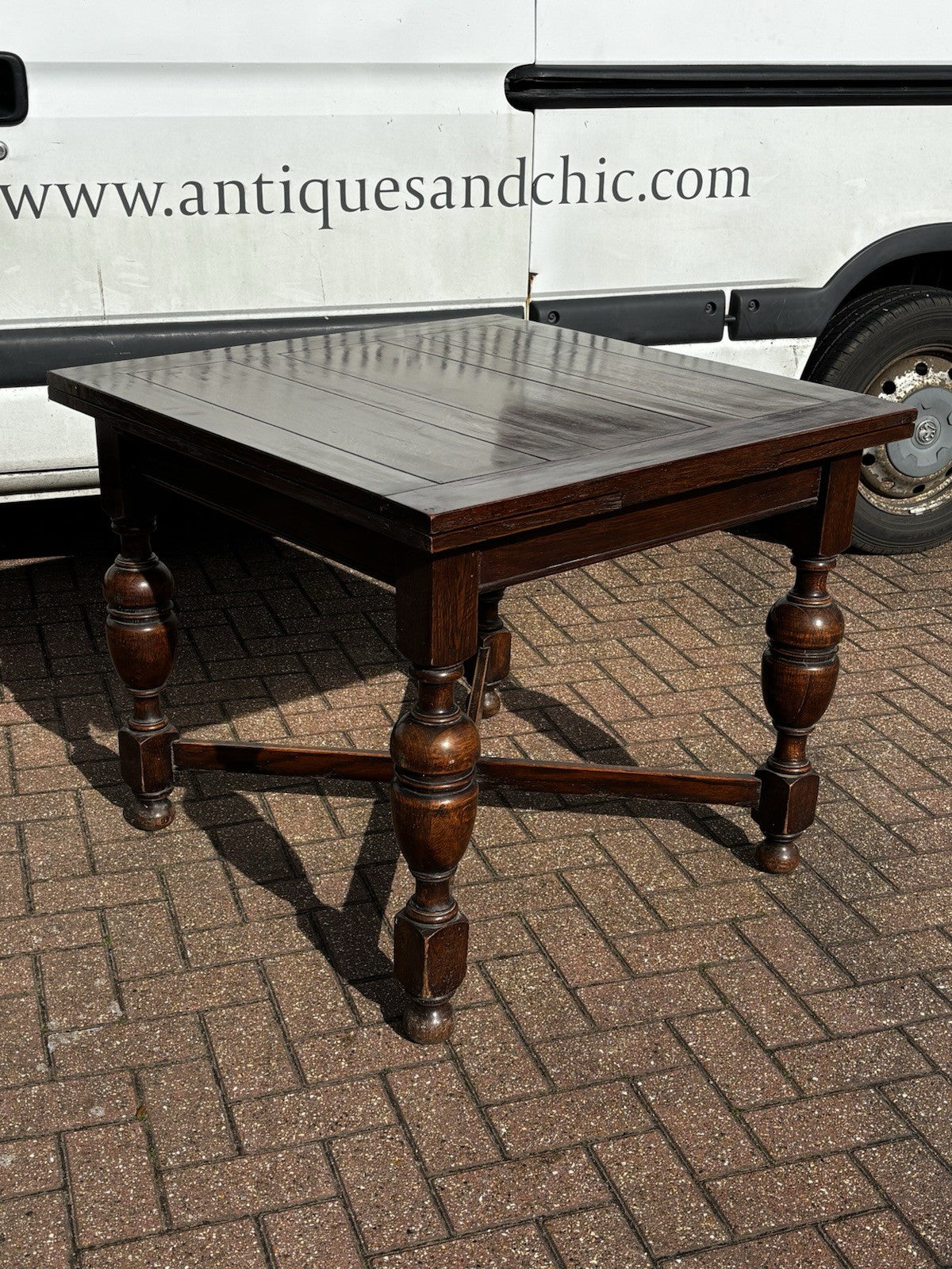 1920's Extending Oak Draw Leaf Table & 4 Chairs