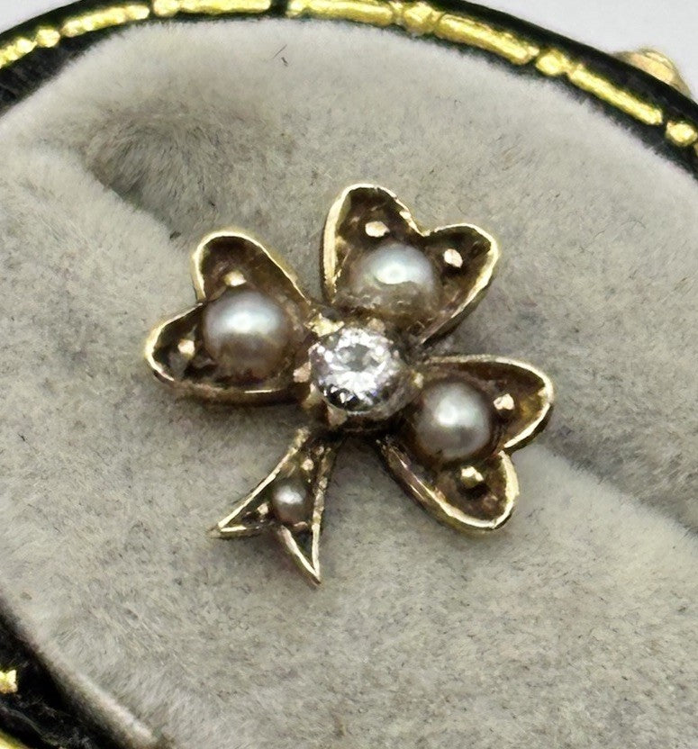 Antique 14ct Gold White Stone Pearl Lucky Shamrock Stick Pin Top