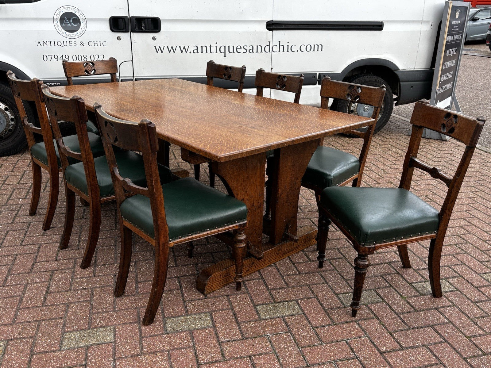 Arts & Crafts Light Oak Dining Table & 8 Chairs. Superb Quality.