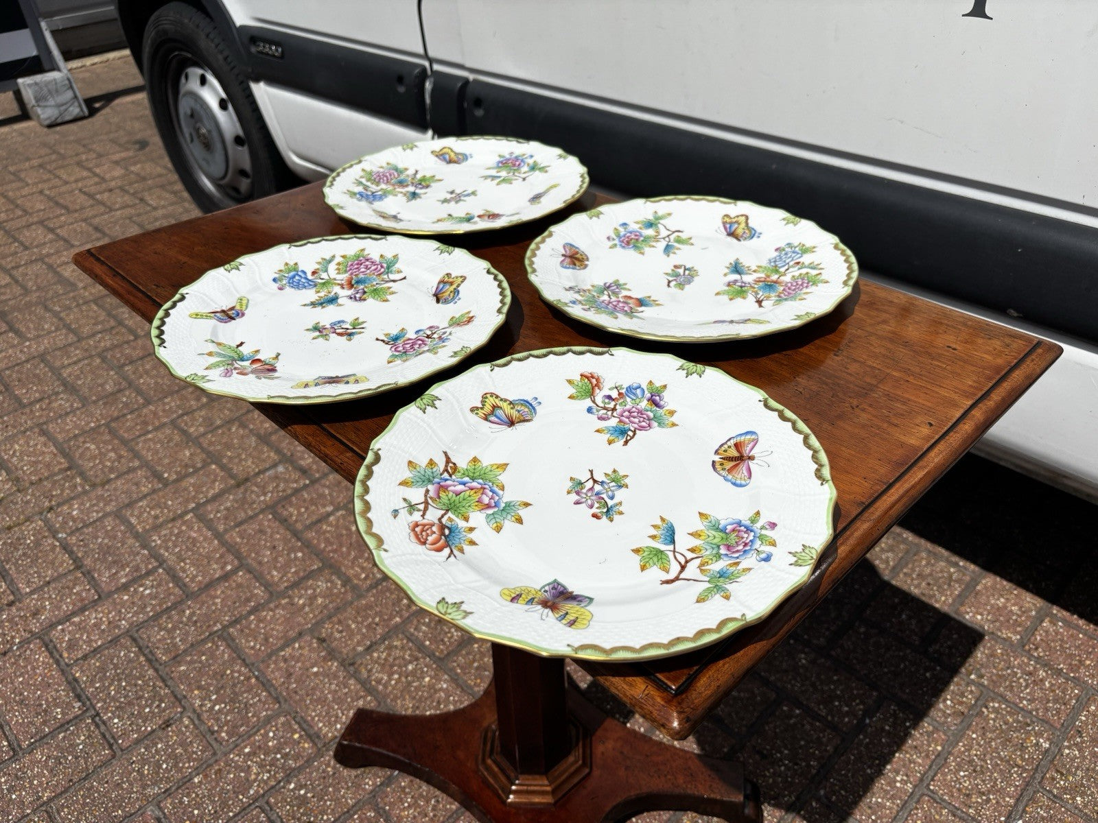 4 Herend Queen Victoria Dinner Plates