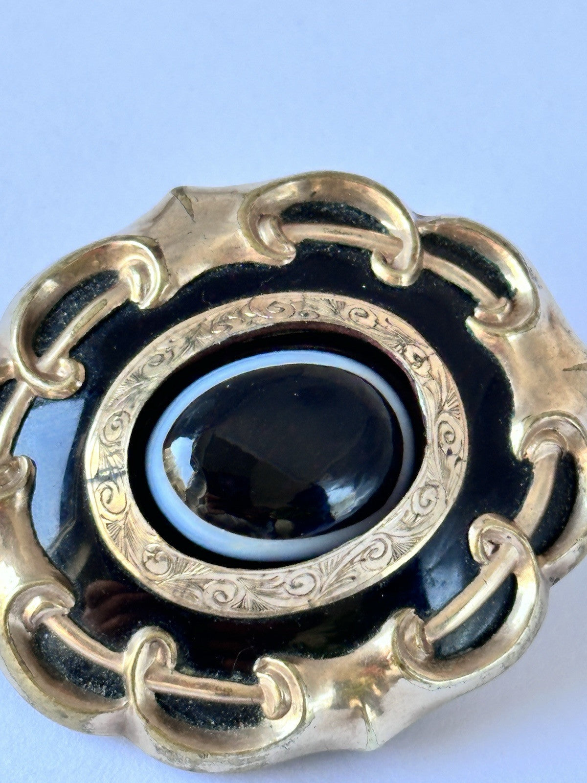 Antique Victorian Bulls Eye Agate Pinchbeck Mourning Brooch